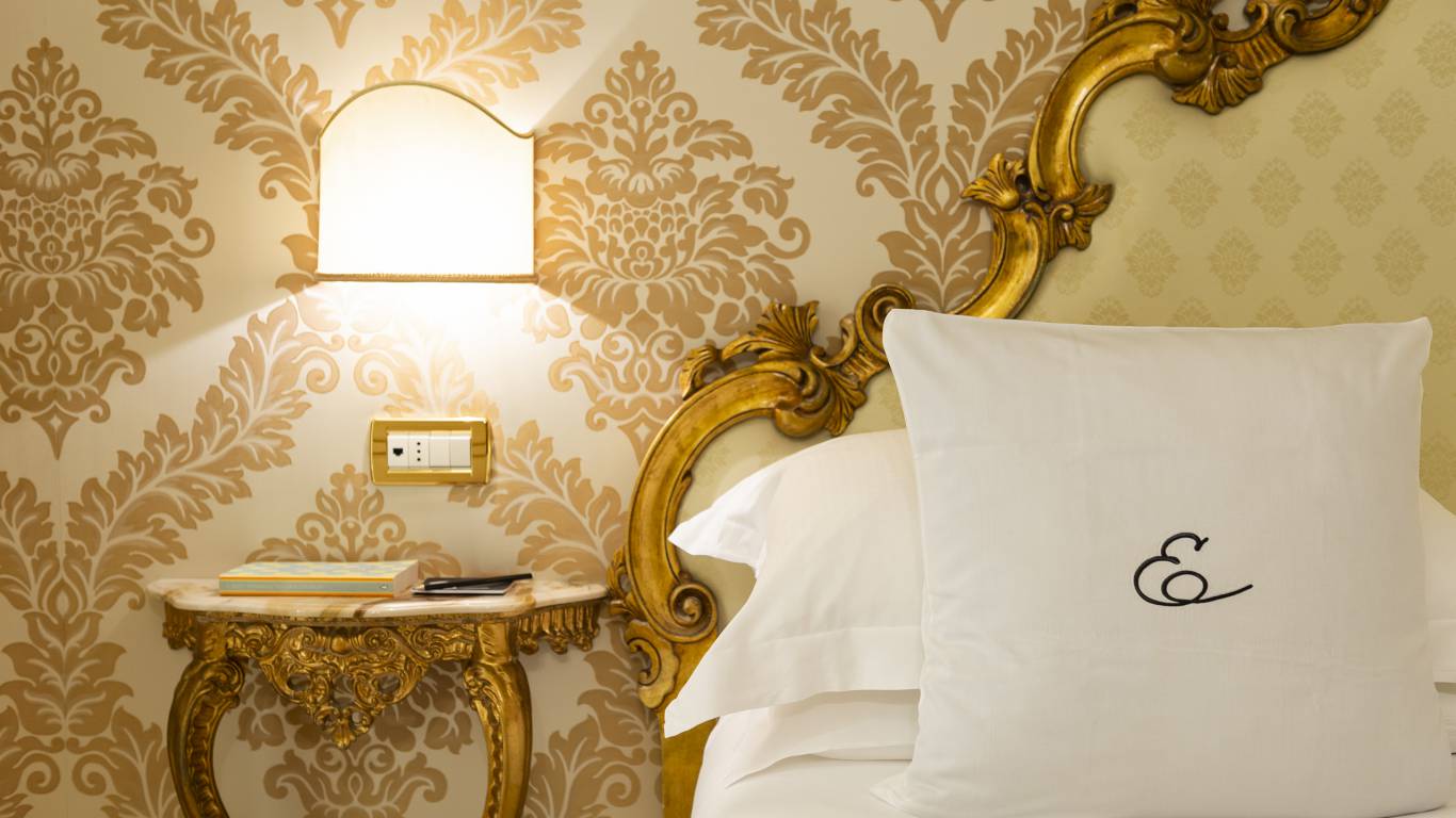 Hotel-Antico-Doge-Venice-Triple-Deluxe-Room-DSC-6692-NEW